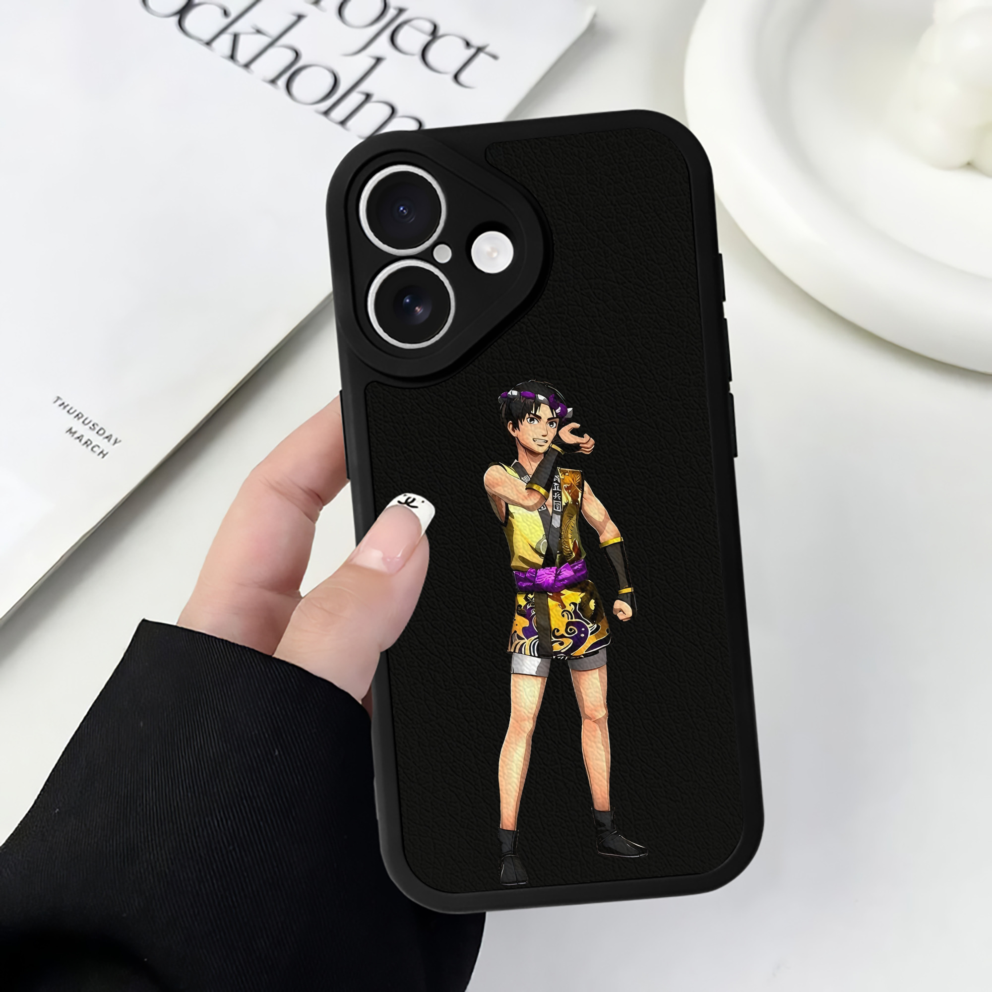 （画像用） 進撃の巨人 リヴァイ·アッカーマン Attack on Titan Levi Ackerman 【iPhone 16シリーズ対応】シリコンスマホケース（レザー調） 材質：シリコン